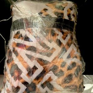 Leopard 60x72 sherpa blanket.